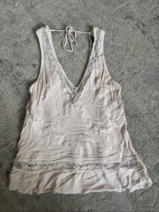 American Eagle Outfitters Tops - American Eagle Outfitters Blush Lace-Trim V-Neck Tank
